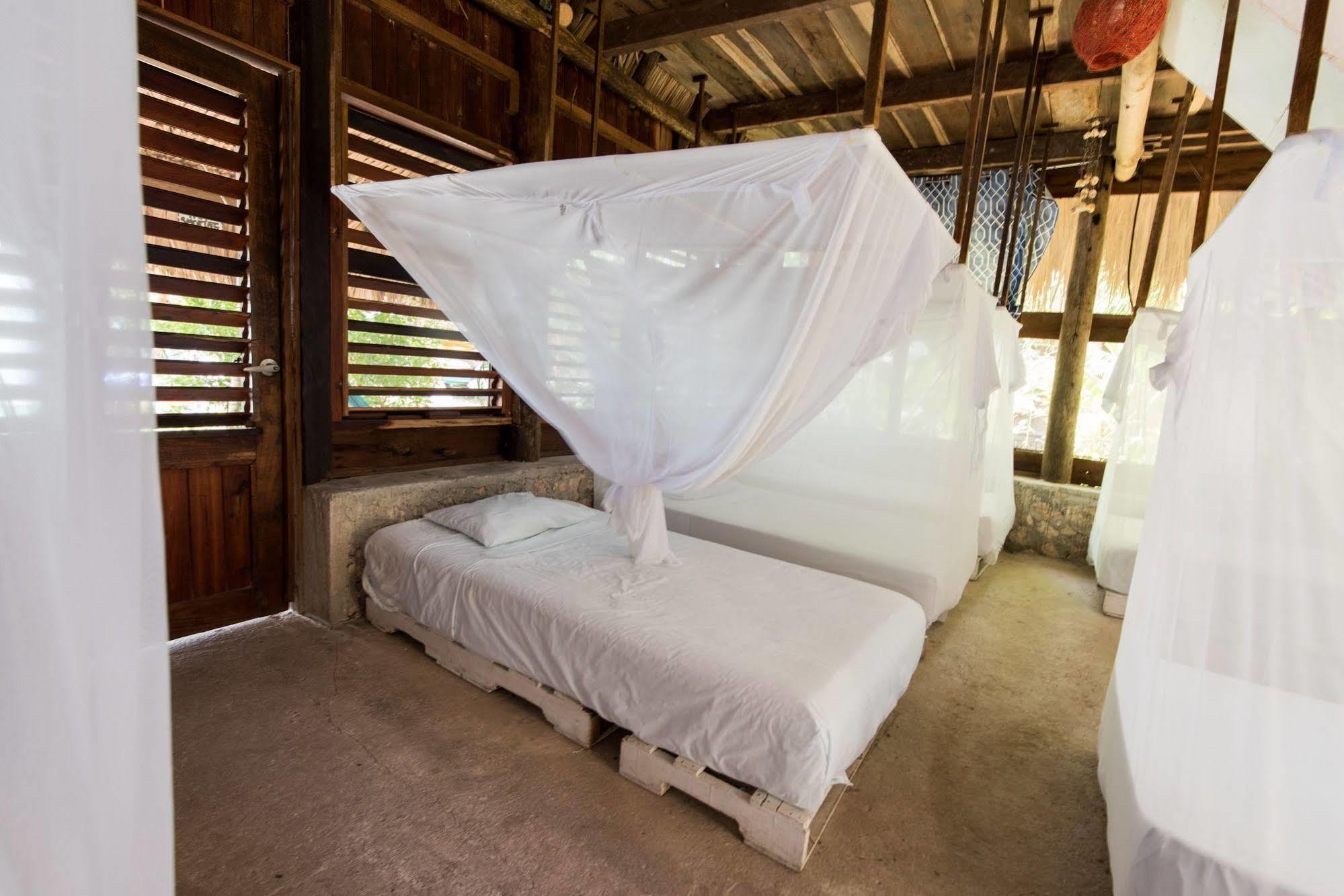 Cabanas Hostal & Camping Magic Bacalar Exterior photo